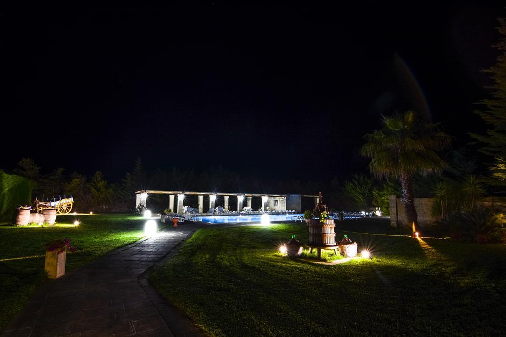 Tenuta Santicuti Acaya Bagian luar foto